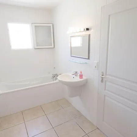 Cozy In With Private Pool And Jacuzzi Villa Aigne (Herault)