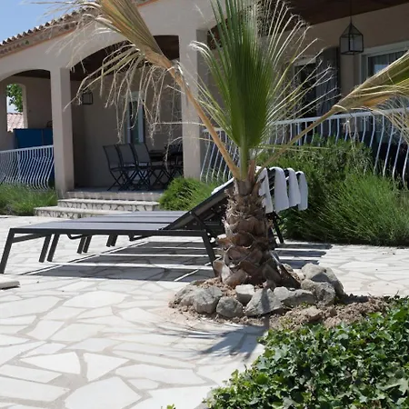 Cozy In With Private Pool And Jacuzzi Villa *